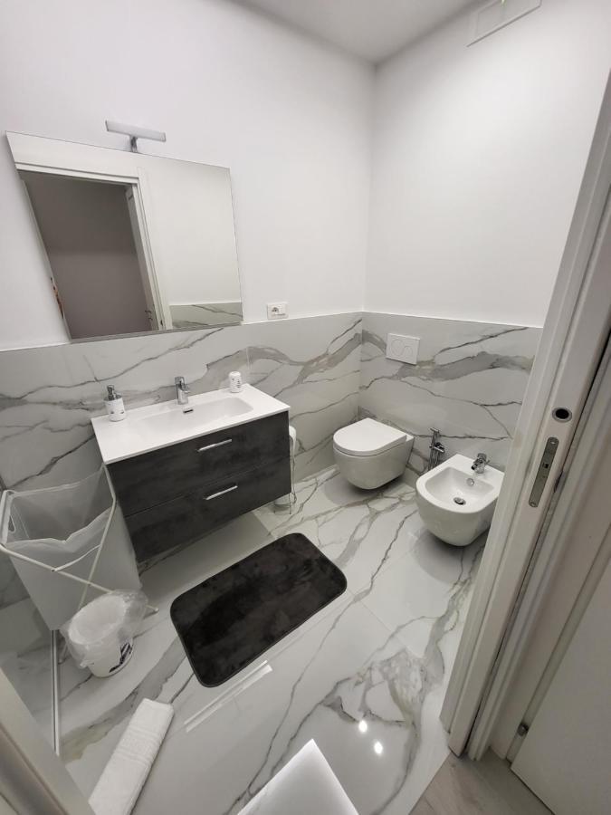 Casa Vacanze Manthy Posizione Centrale Bari Ngoại thất bức ảnh