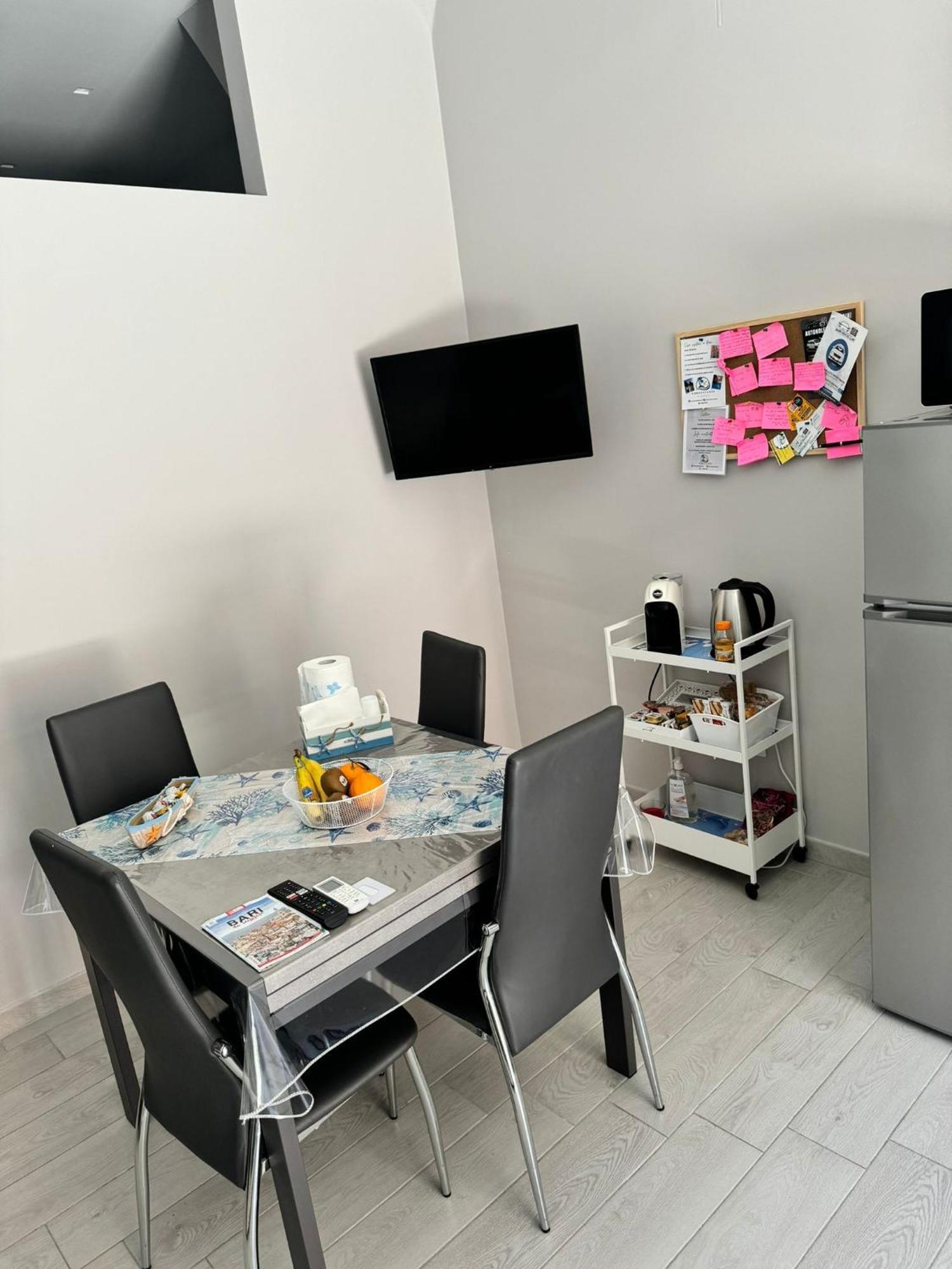 Casa Vacanze Manthy Posizione Centrale Bari Ngoại thất bức ảnh