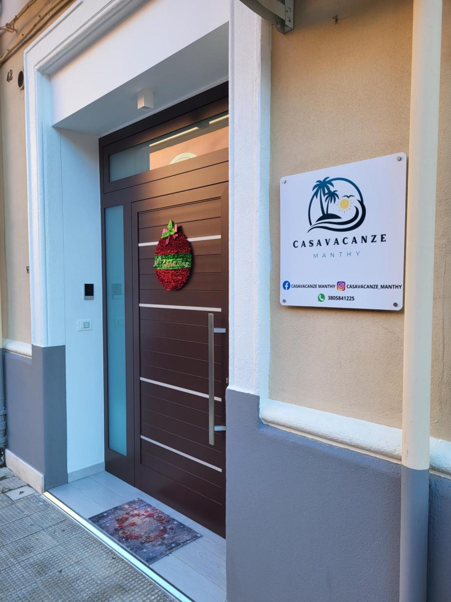 Casa Vacanze Manthy Posizione Centrale Bari Ngoại thất bức ảnh